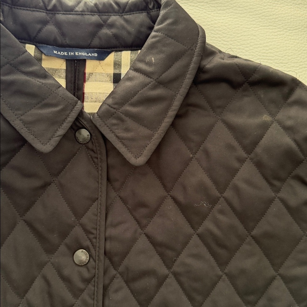 Burberry Women’s Black Quilted Barn Jacket - Picture 12 of 13